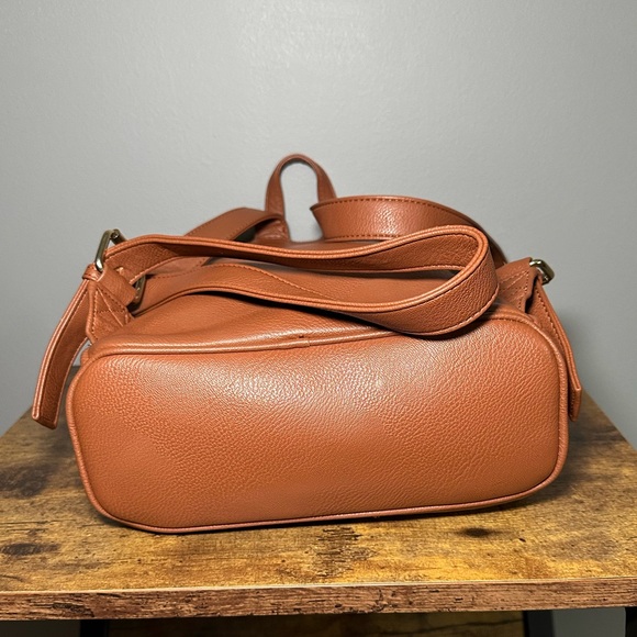 G.H. Bass & Co. Leather Backpack - Picture 4 of 15